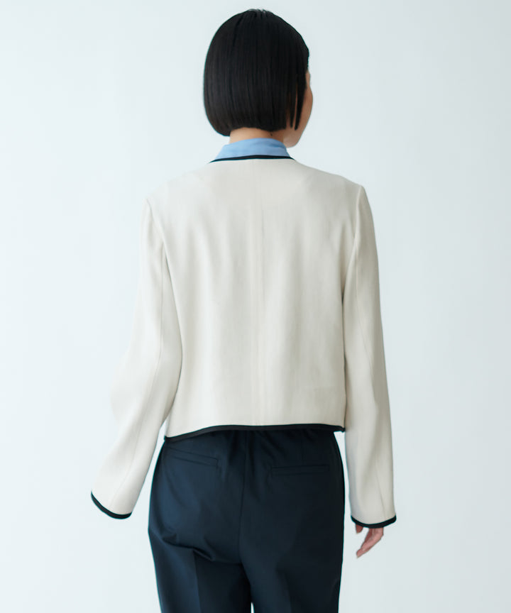 パイピングノーカラージャケット