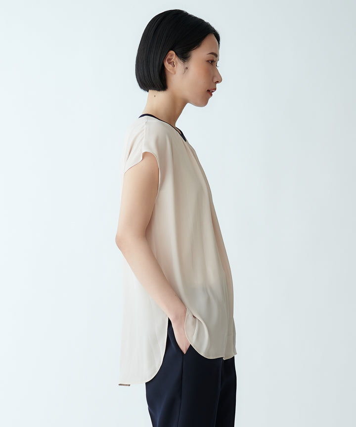 フレンチスリーブニット