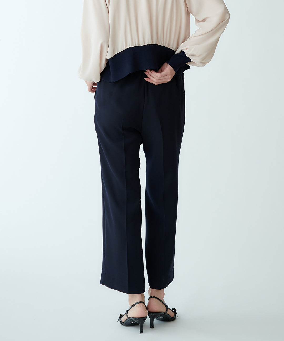 ドライタッチセミフレアパンツ