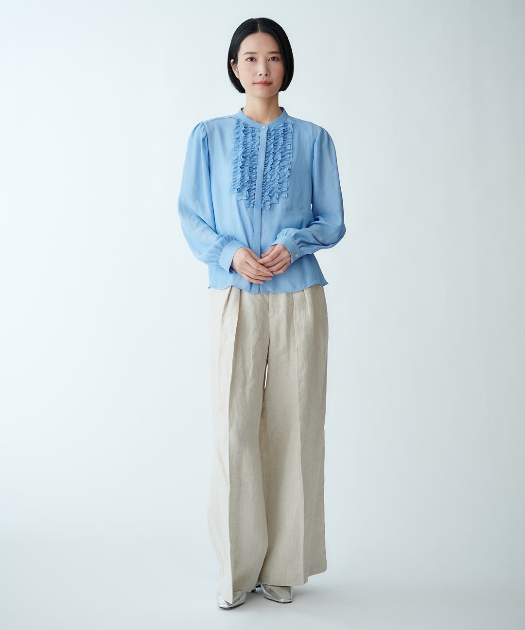 フロントフリルブラウス