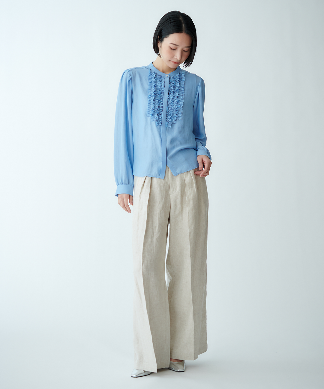 フロントフリルブラウス