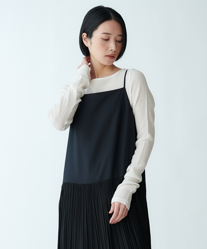 モデル H：165cm / 38 / オフホワイト