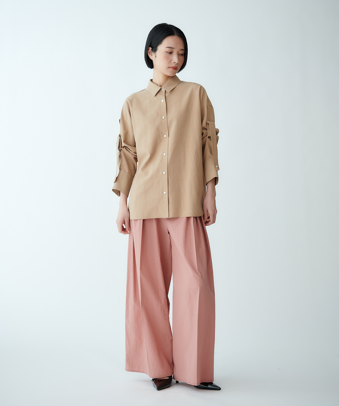 タンブラータックワイドパンツ