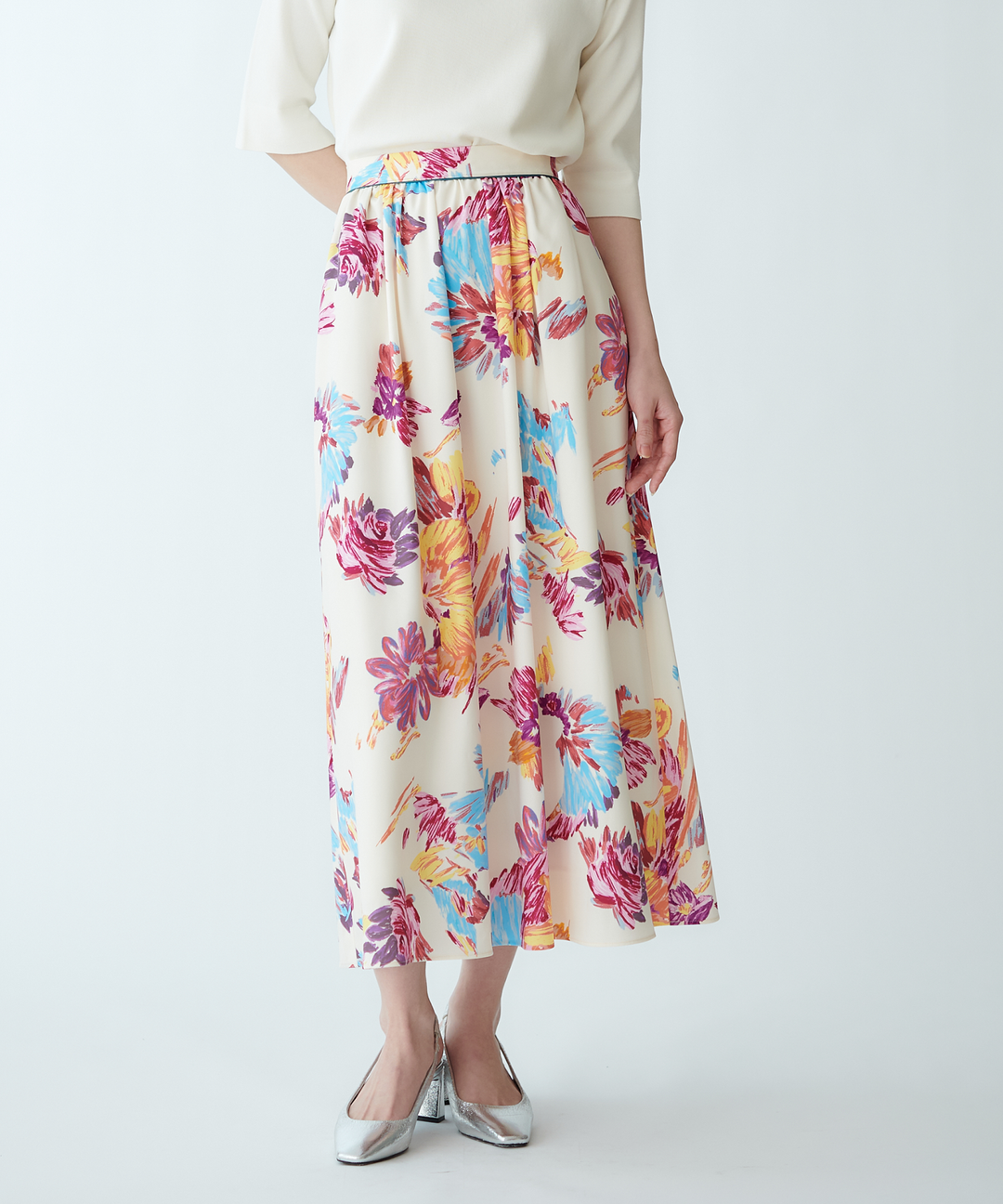 モデル H：165cm / 38 / ピンク系