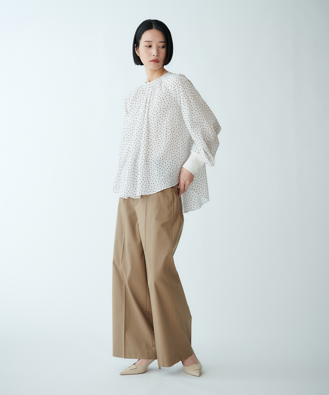 ドットプリントシャーリングブラウス
