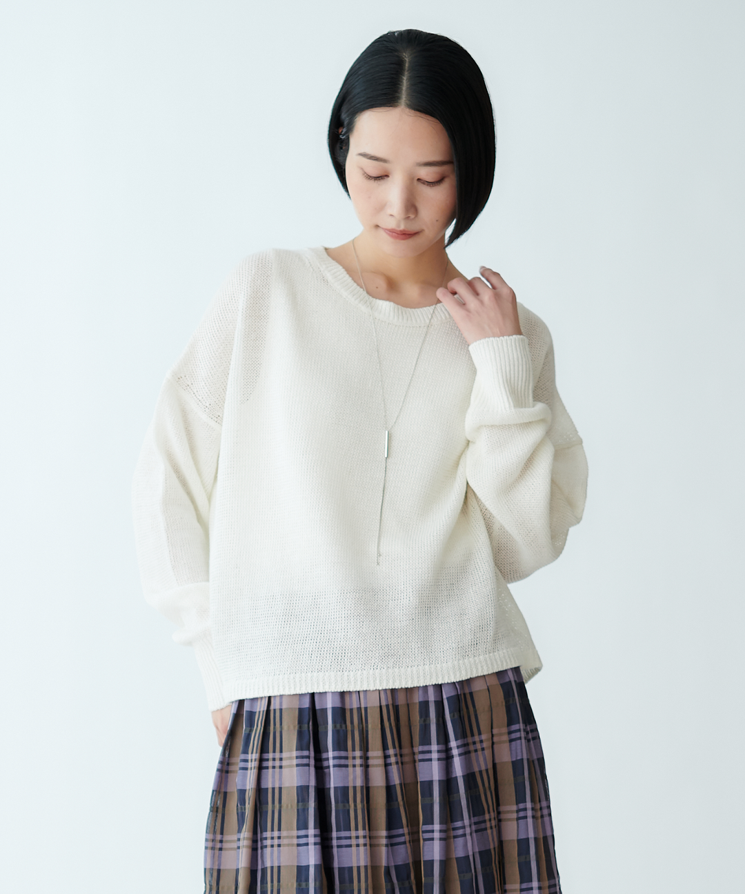 モデル H：165cm / 38 / オフホワイト