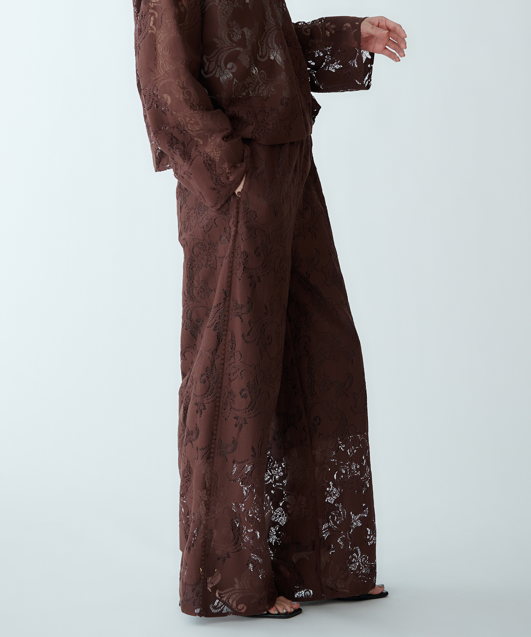 セミワイドシルエットレースパンツ