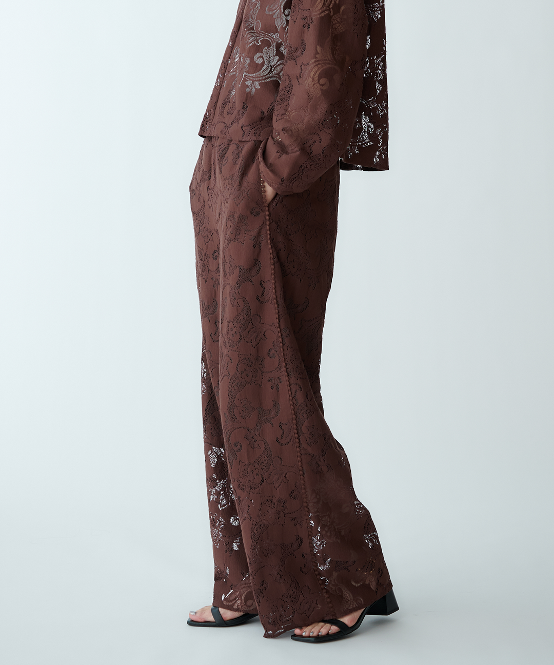 セミワイドシルエットレースパンツ