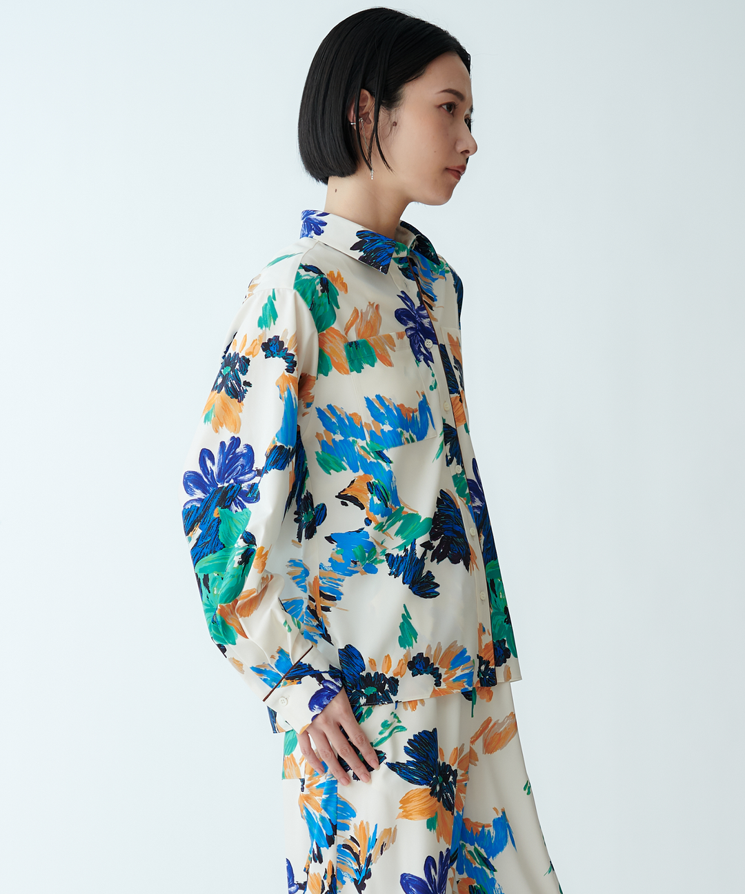 マルチカラープリントシャツ