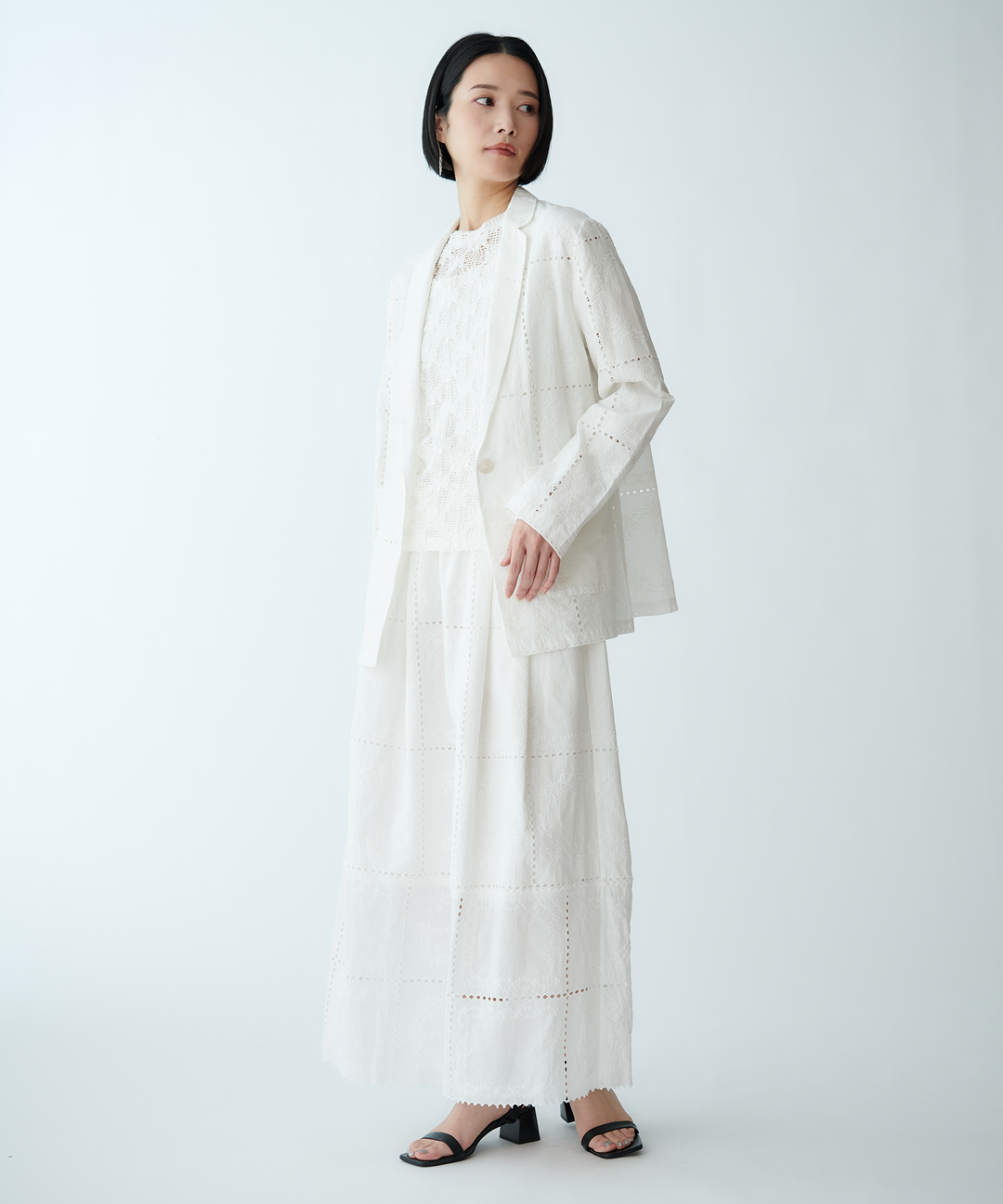 エンブロイダリーレースジャケット