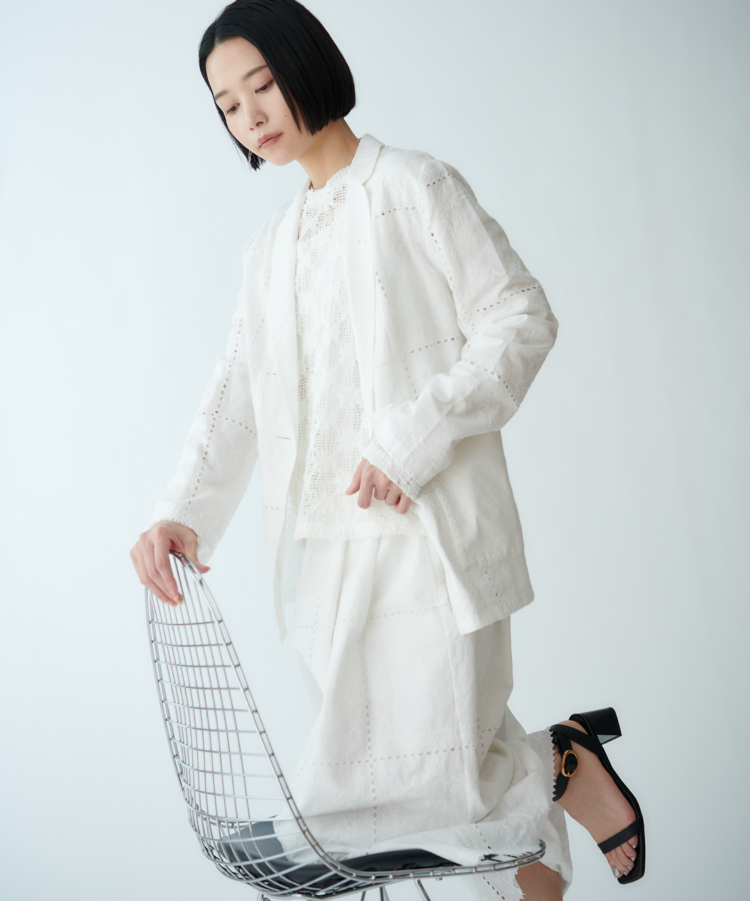 エンブロイダリーレースジャケット