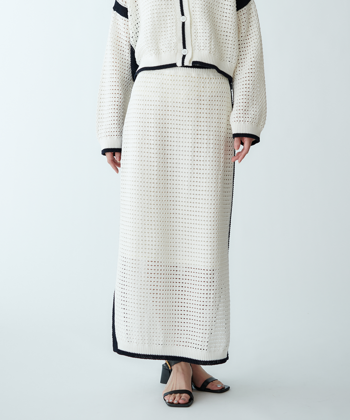 モデル H：165cm / 38 / オフホワイト×ネイビー