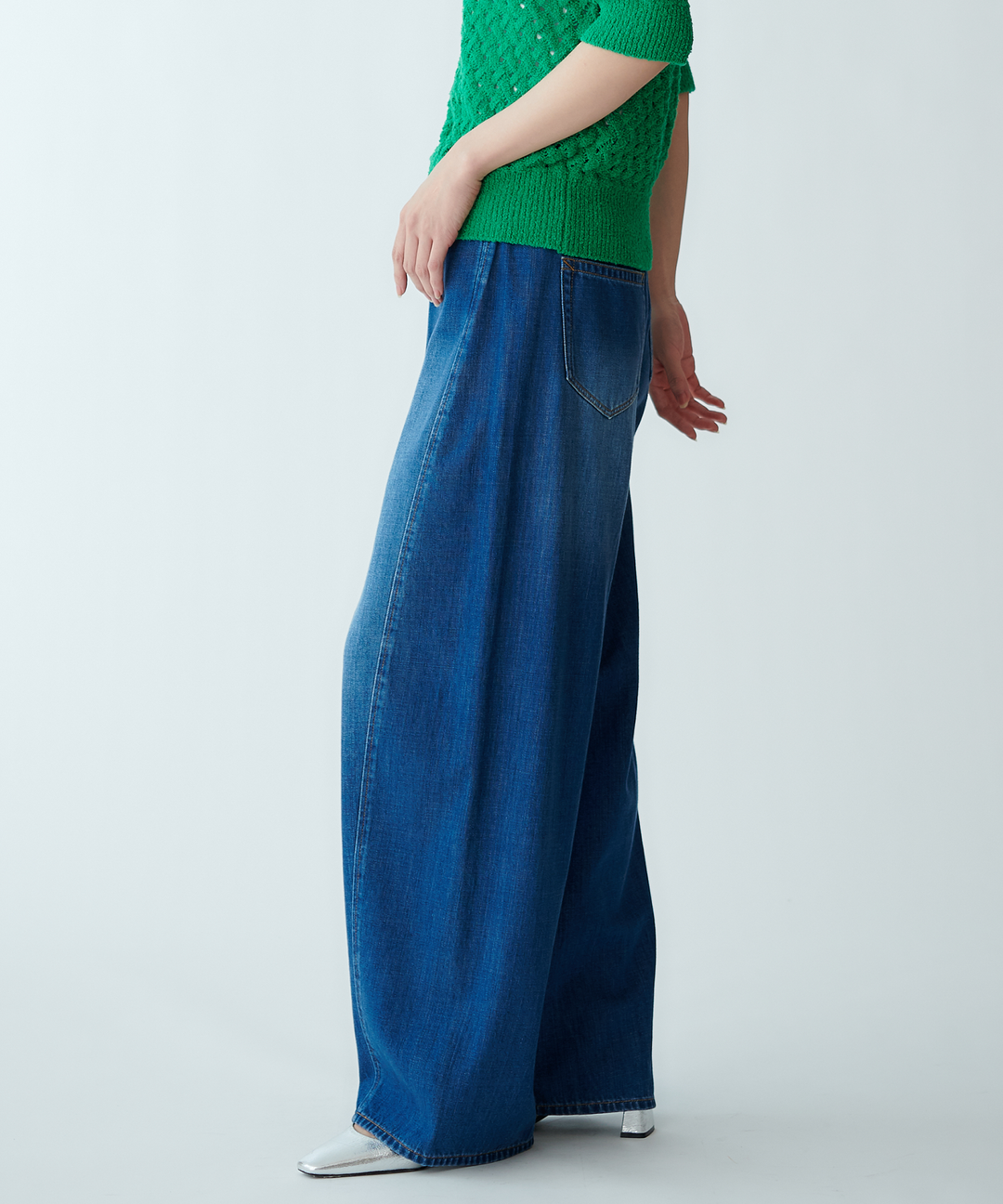 バルーンシルエットデニムパンツ