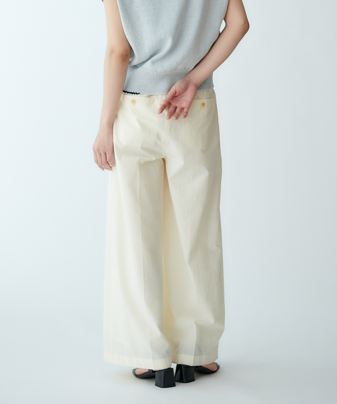 タンブラータックワイドパンツ