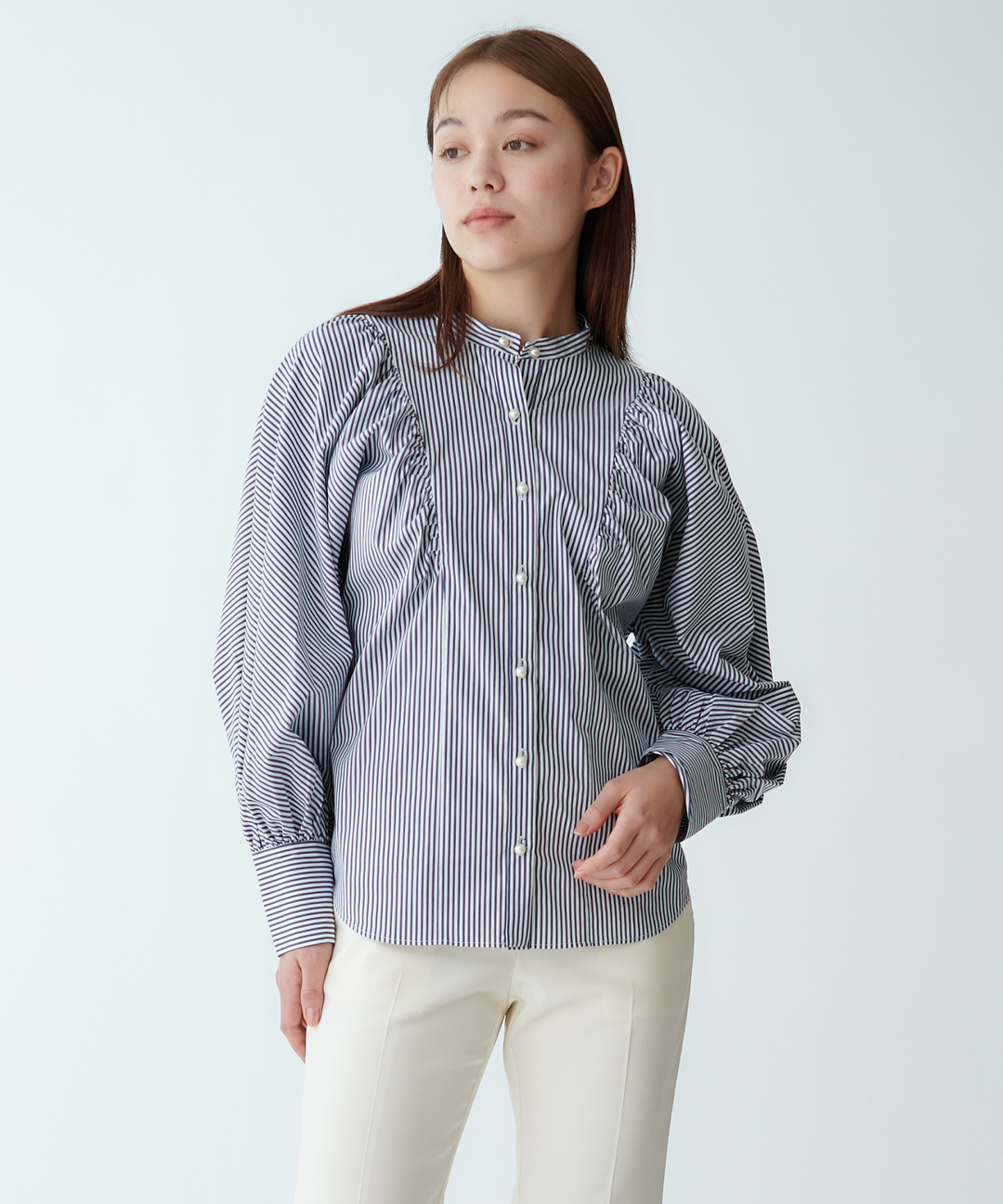 モデル H：167cm / 38 / ネイビー（ストライプ）