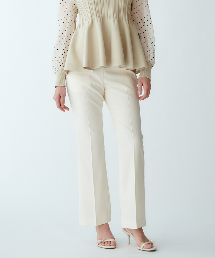 モデル H：167cm / 38 / オフホワイト