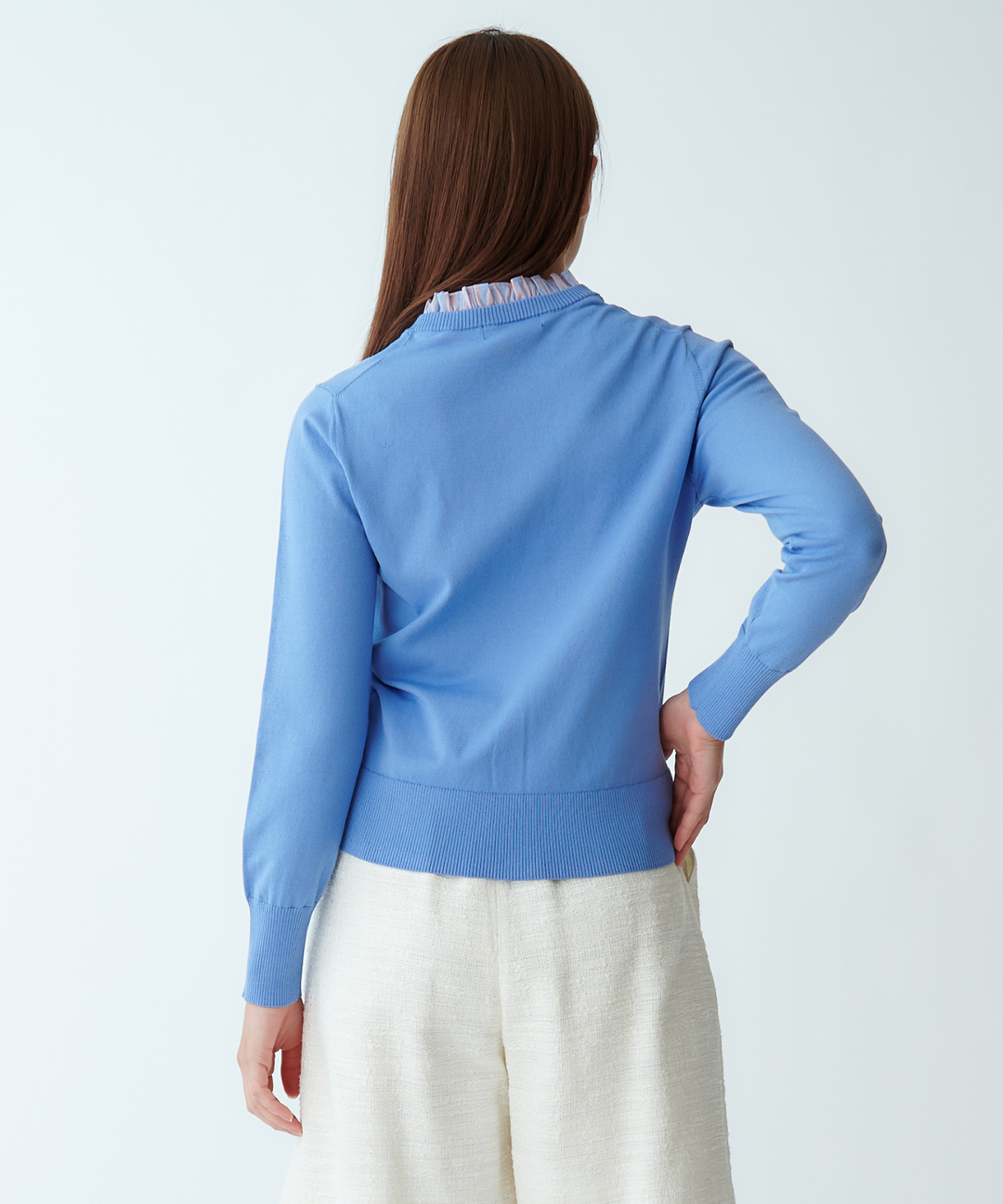 フリルシャツ衿ニットカーディガン