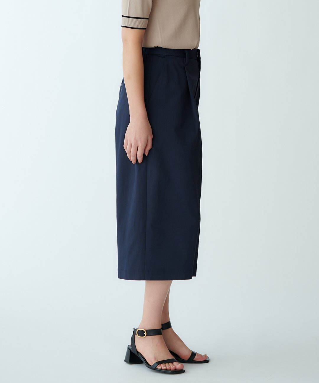 フロントタックガウチョパンツ