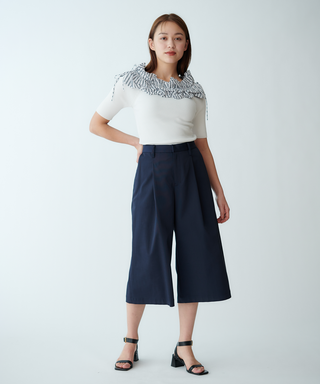 フロントタックガウチョパンツ