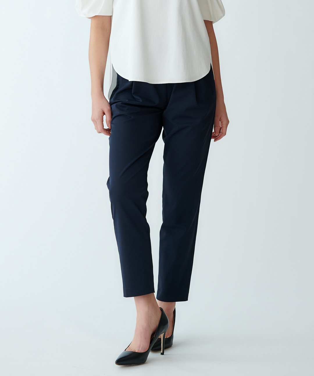 モデル H：167cm / 38 / ネイビー