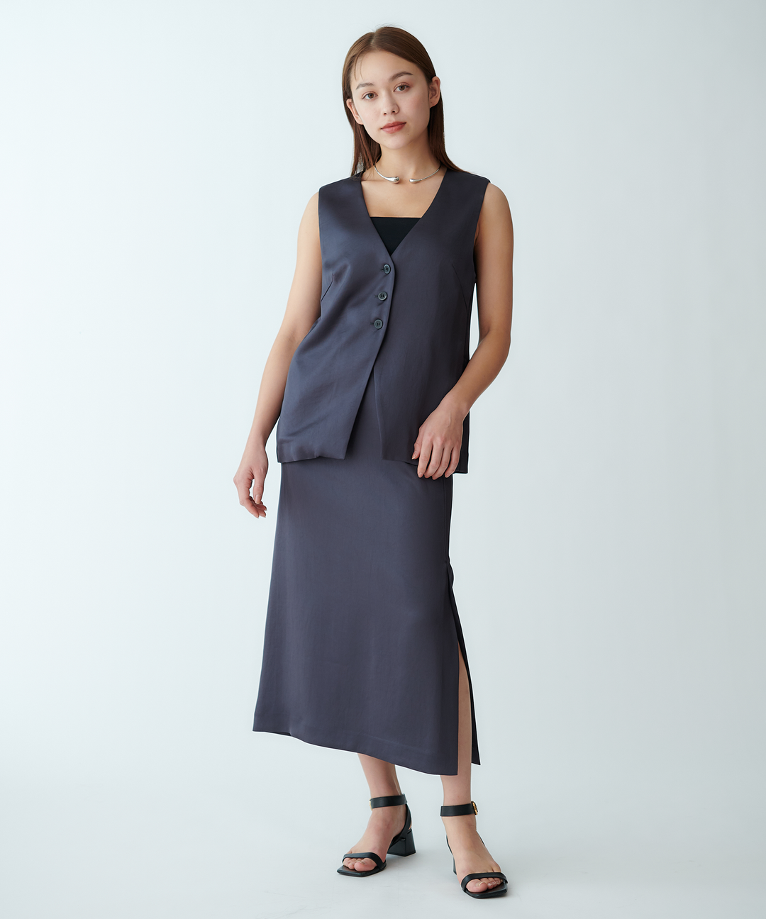 ヴィンテージサテンVネックベスト