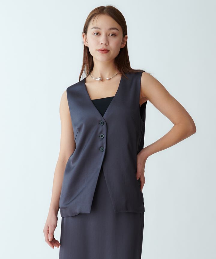 モデル H：167cm / 38 / ブラック