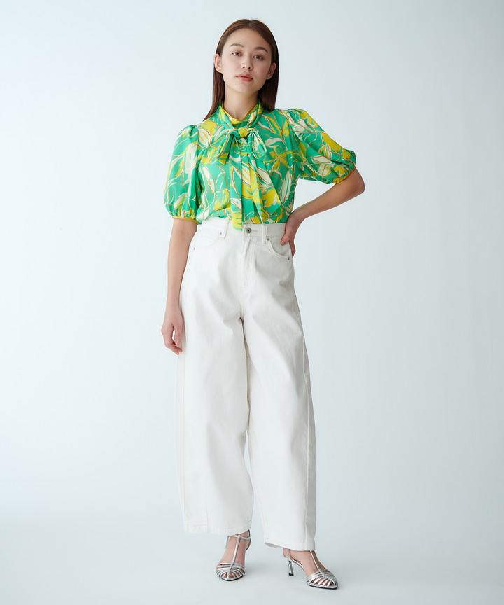 カーブシルエットデニムパンツ