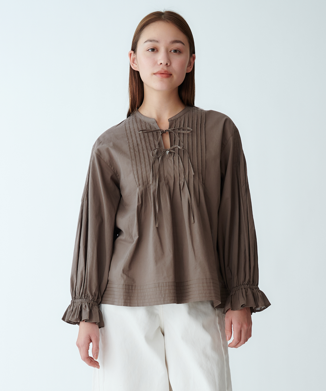 モデル H：167cm / 38 / モカ