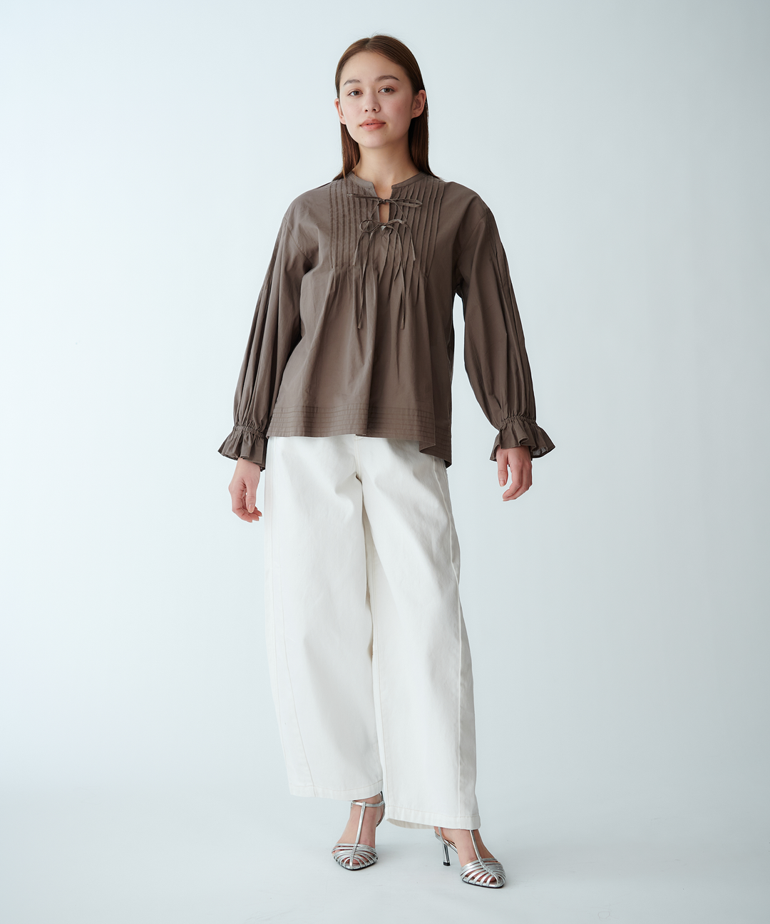 Tuck Volume Ribbon Blouse