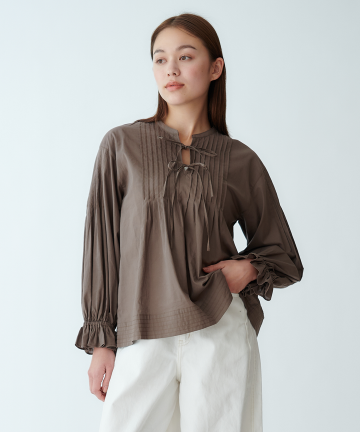 Tuck Volume Ribbon Blouse