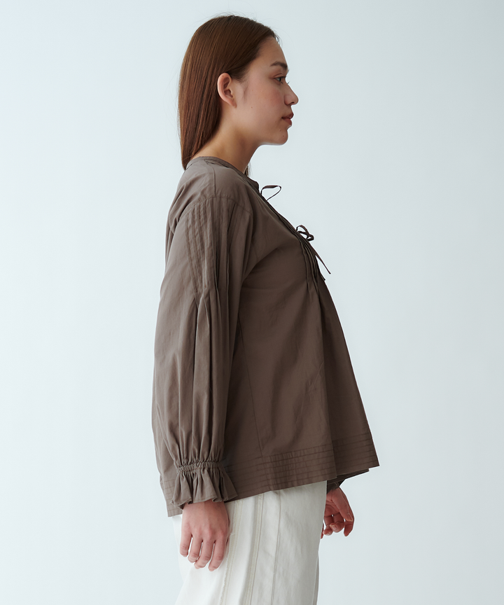 Tuck Volume Ribbon Blouse