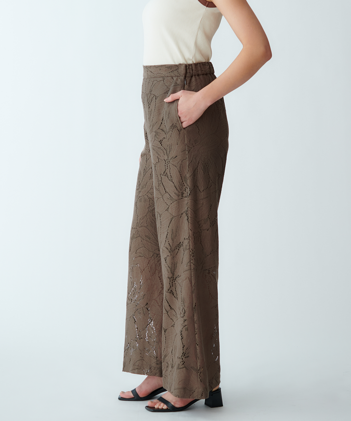 カーテンレースブーツカットパンツ