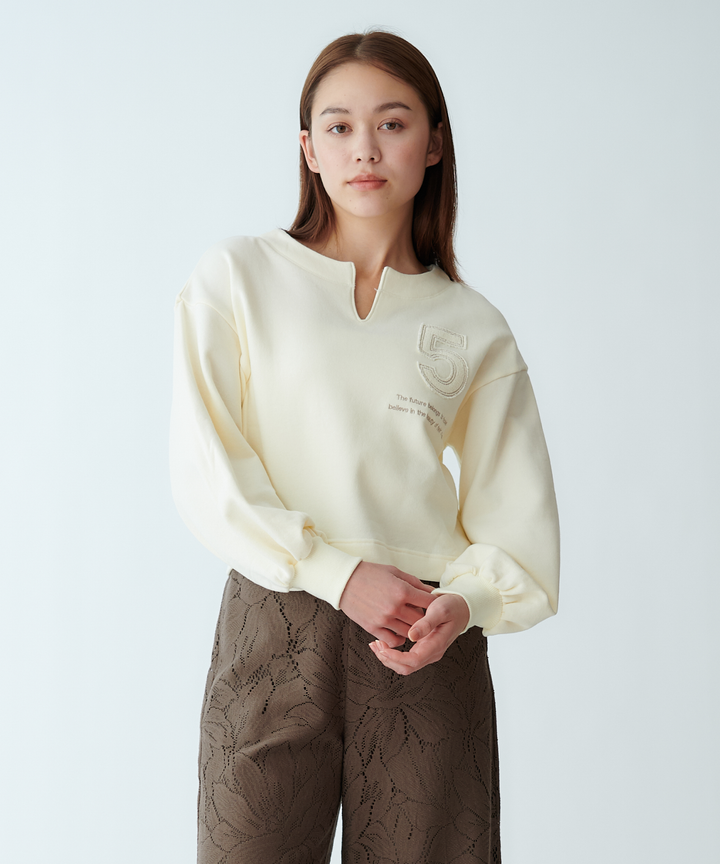 キーネックプルオーバー