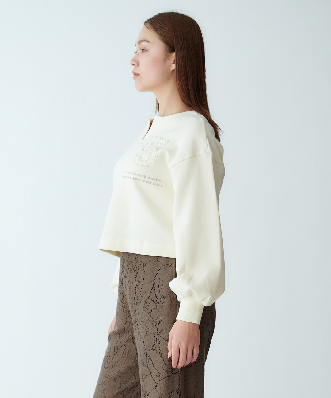 キーネックプルオーバー