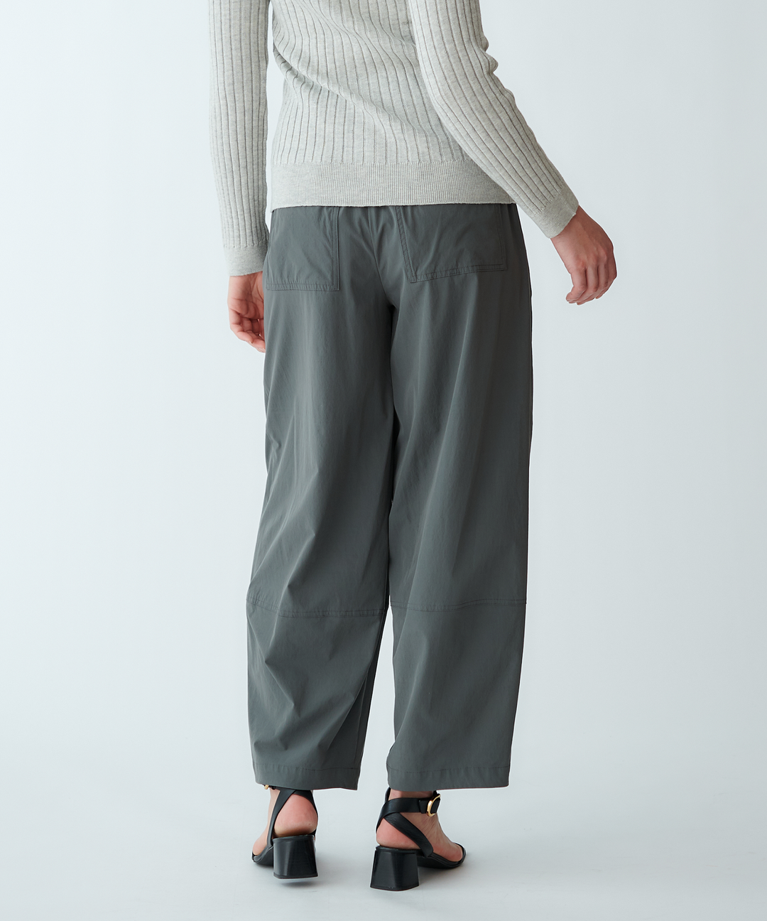 ギャザータックパラシュートパンツ