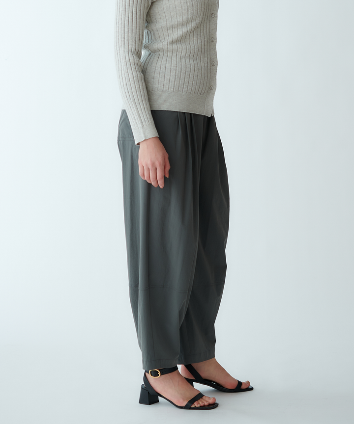 ギャザータックパラシュートパンツ