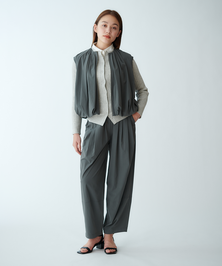 ギャザータックベスト