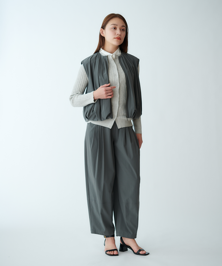 ギャザータックベスト