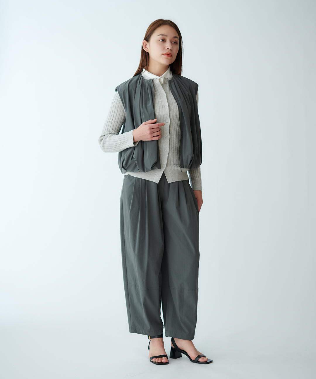 ギャザータックパラシュートパンツ