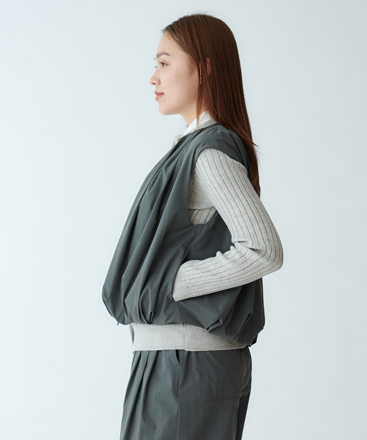 ギャザータックベスト