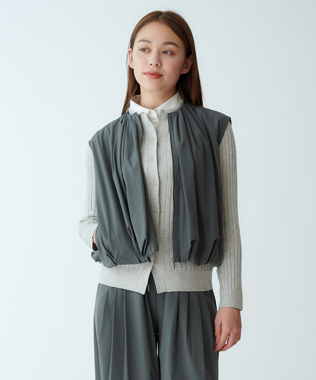 ギャザータックベスト