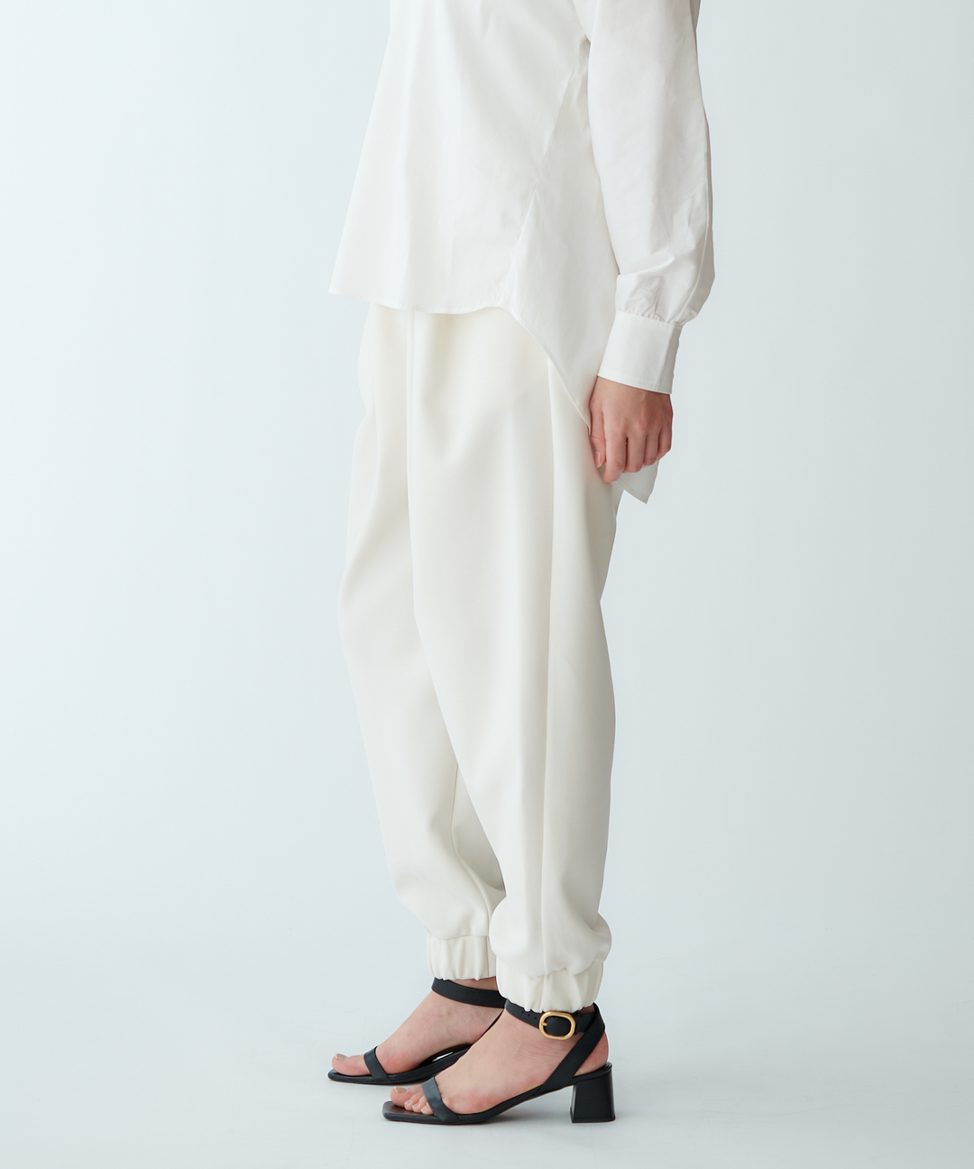 ダンボールジョガーパンツ