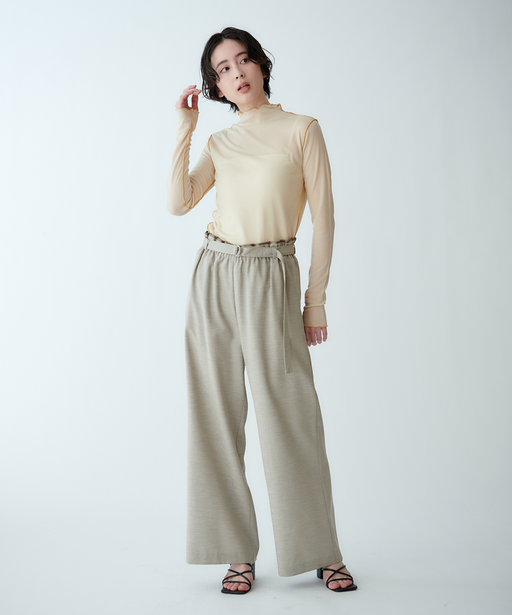 ストレートシルエットパンツ