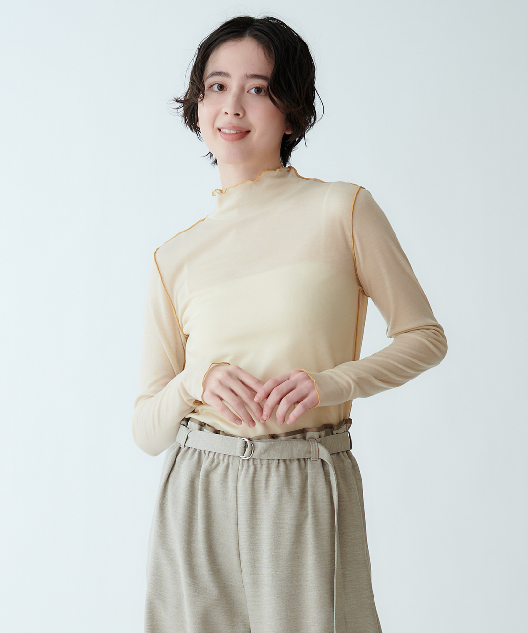 モデル H：165cm / 38 / クリーム