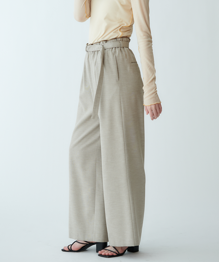 ストレートシルエットパンツ