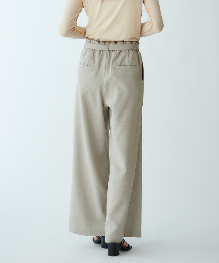 ストレートシルエットパンツ