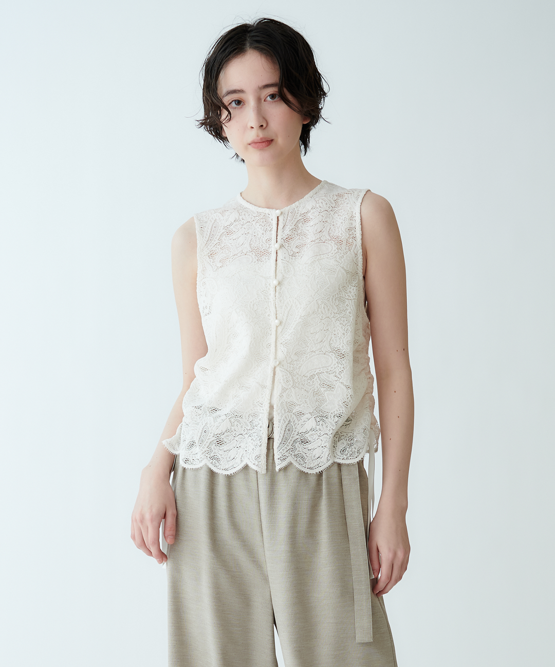 スカラップデザインレースブラウス