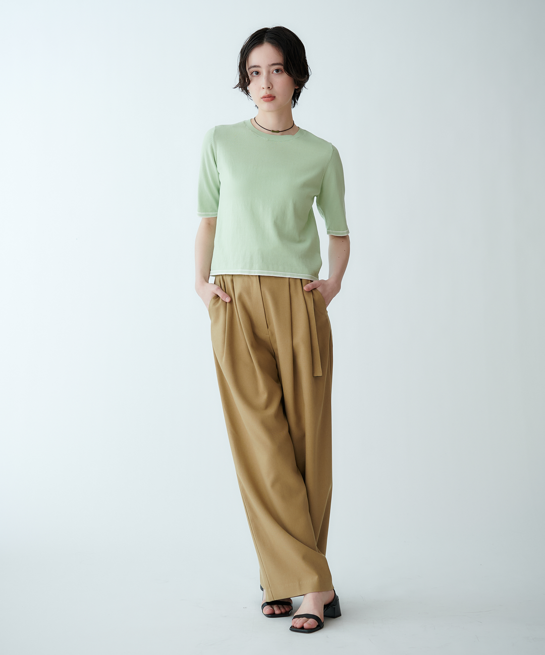 5分袖ニットトップス