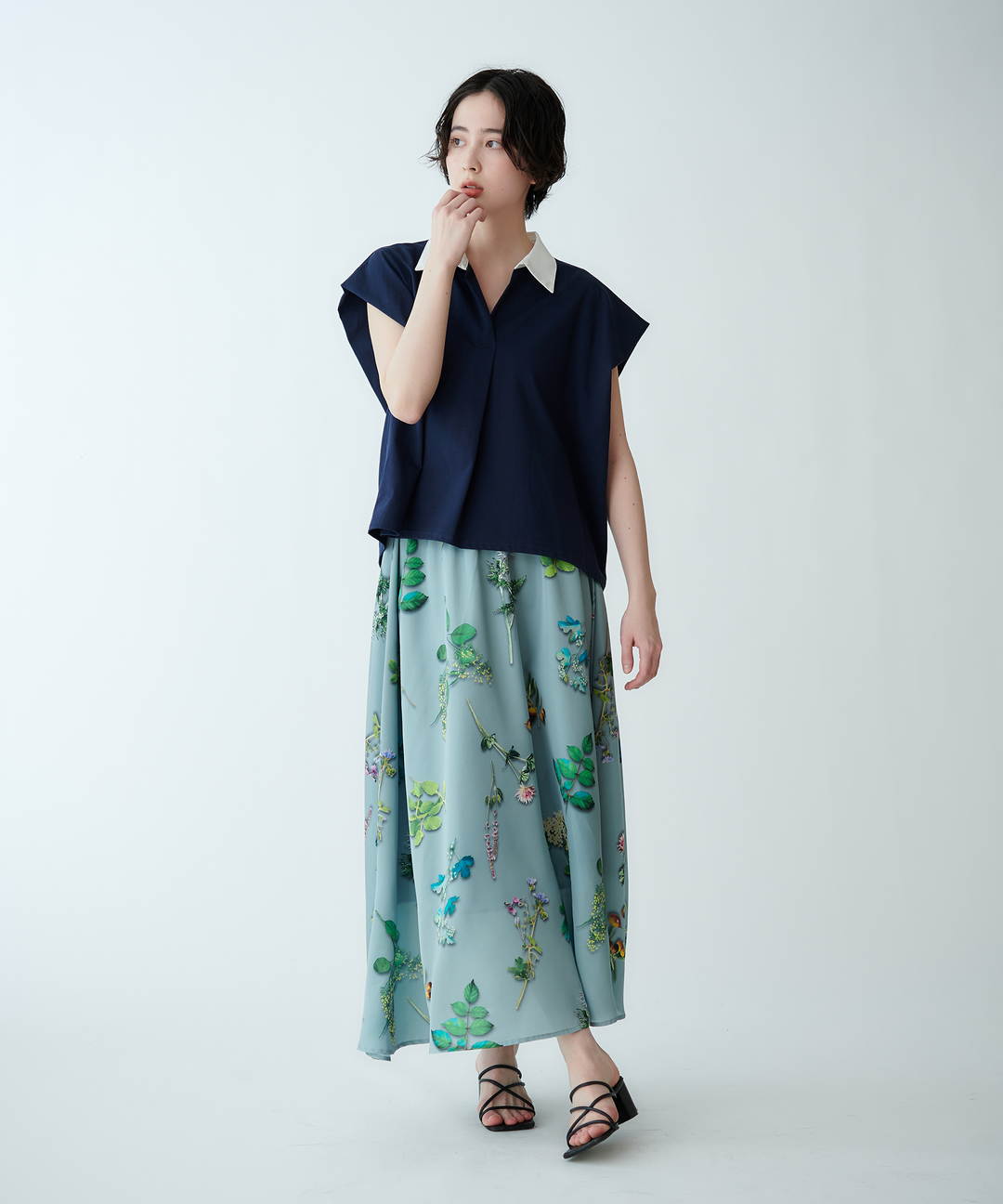 ボタニカルプリントフレアスカート