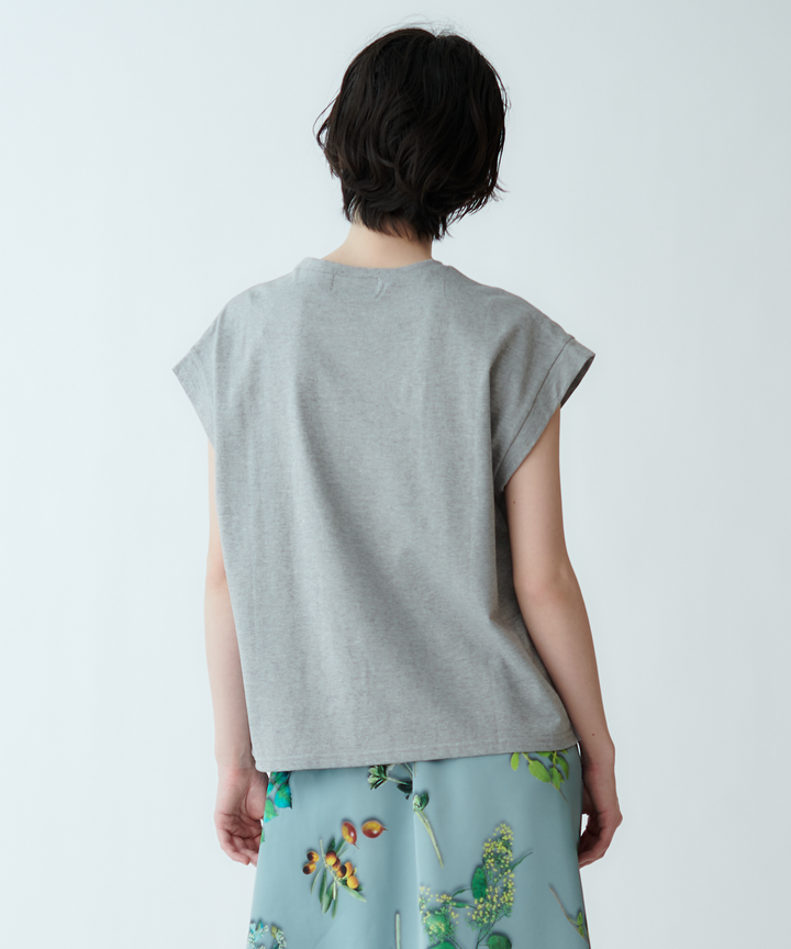 チュールレイヤードカットソー